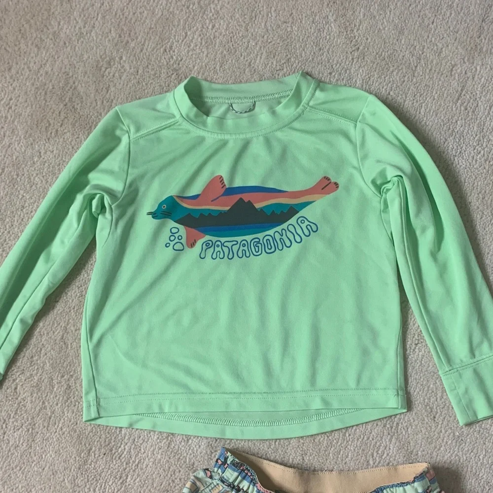 Patagonia Kids Rashguard and swim shorts. Plus bonus - Picture 3 of 7
